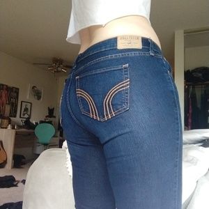 Hollister Super Skinny Dark Wash Jean